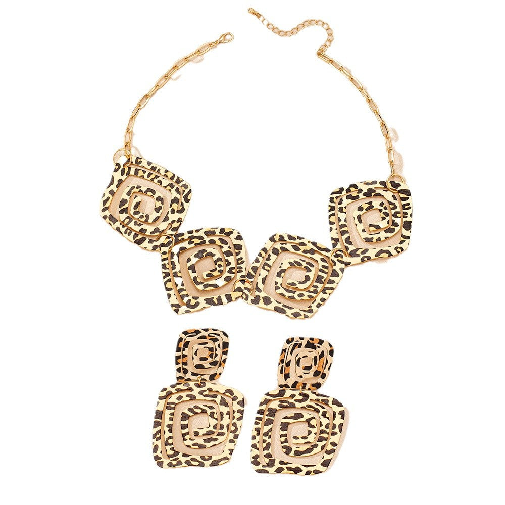 Geometric Trend Circle Spiral Texture Leopard Print Stud Earrings Necklace Suit